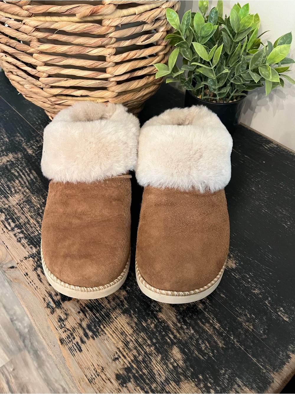 OluKai Women's Brown Suede Slippers with Cream Faux-Shearling Cuff